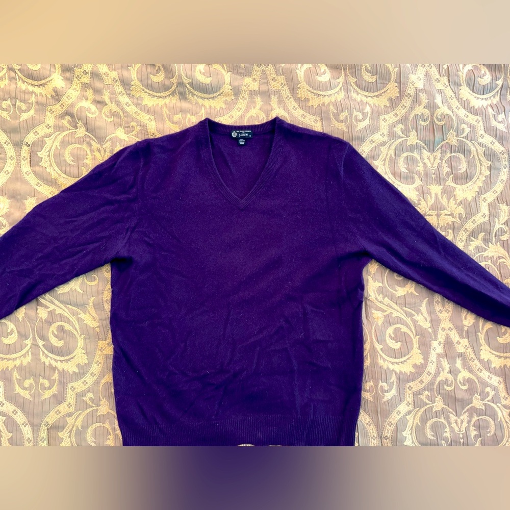 J.Crew 100% cashmere v-neck sweater. Purple color. Size small.